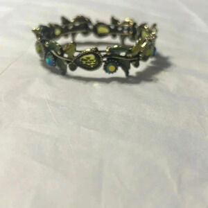 Emerald green wristlet - jewels and gems in a beautiful green color